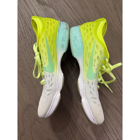 Nike Zoom Fit Agility Training Shoes Women’s Size 8.5 | Yellow | 684984-702 - Picture 2 of 9